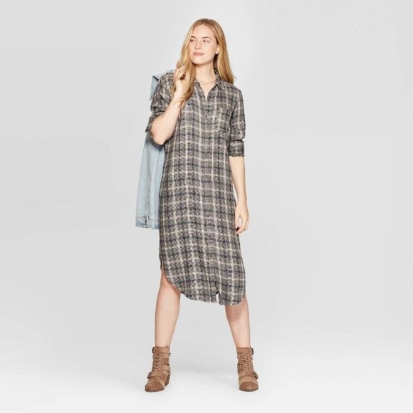 Universal Thread Dresses & Skirts - Universal Thread Women's Plaid Midi Shirtdress S